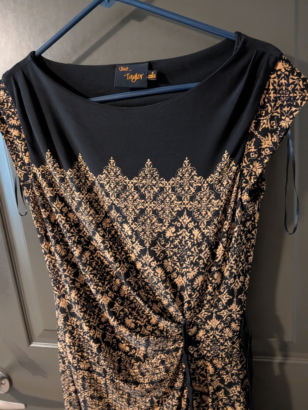 Just...Taylor Black and Gold Printed Cap-Sleeve Midi Dress